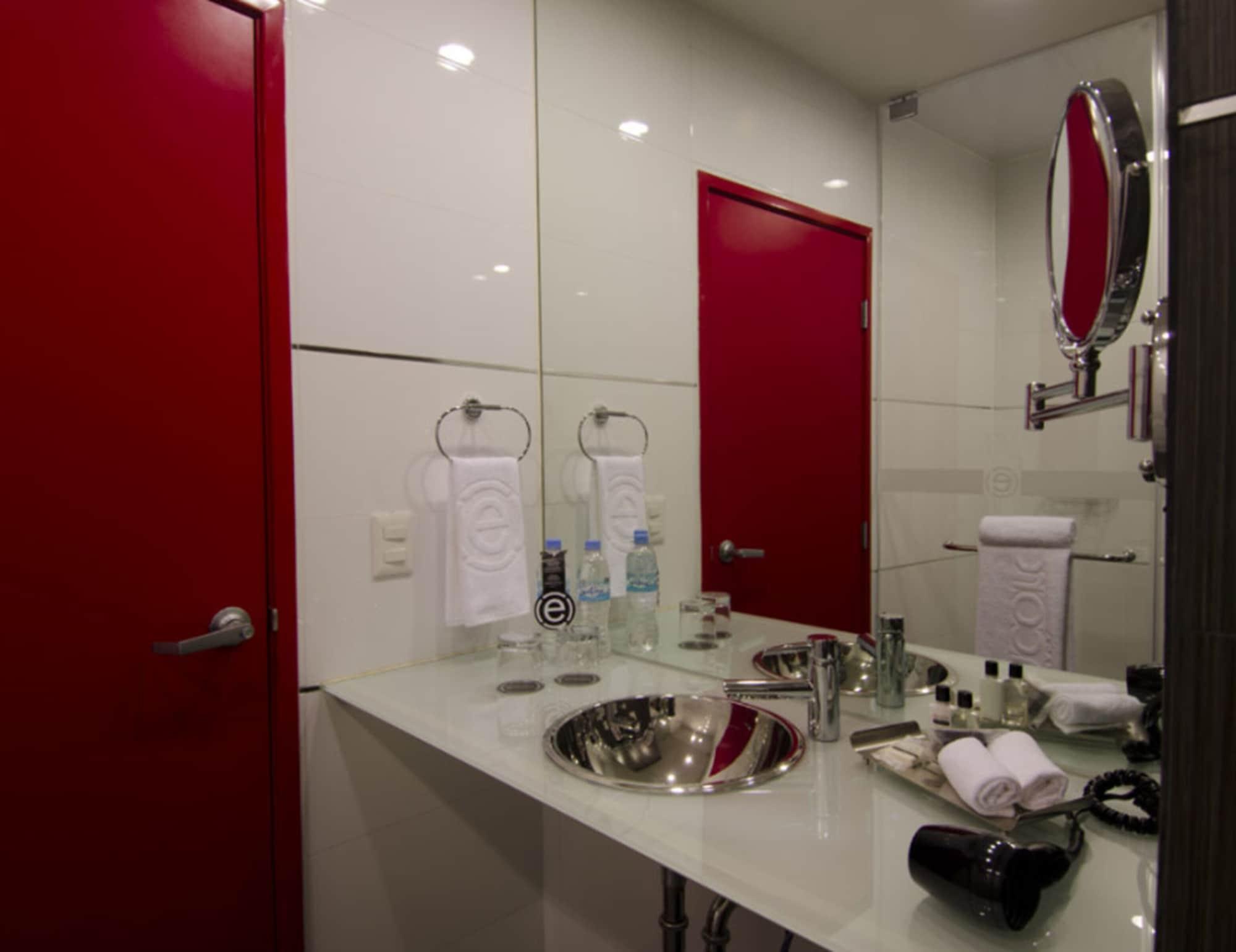 Ramada Encore By Wyndham Queretaro Hotel