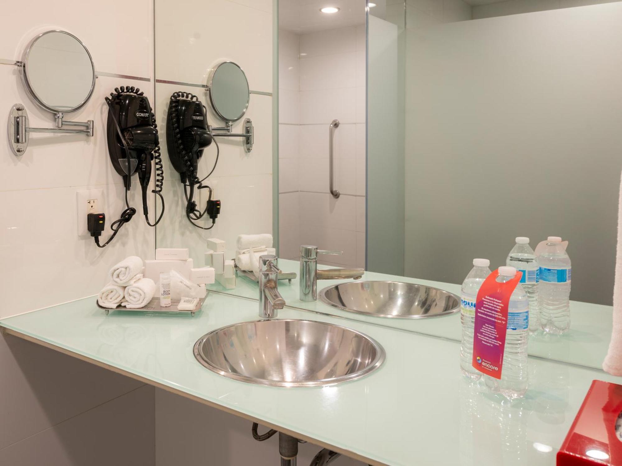 Ramada Encore By Wyndham Queretaro Hotel 4*
