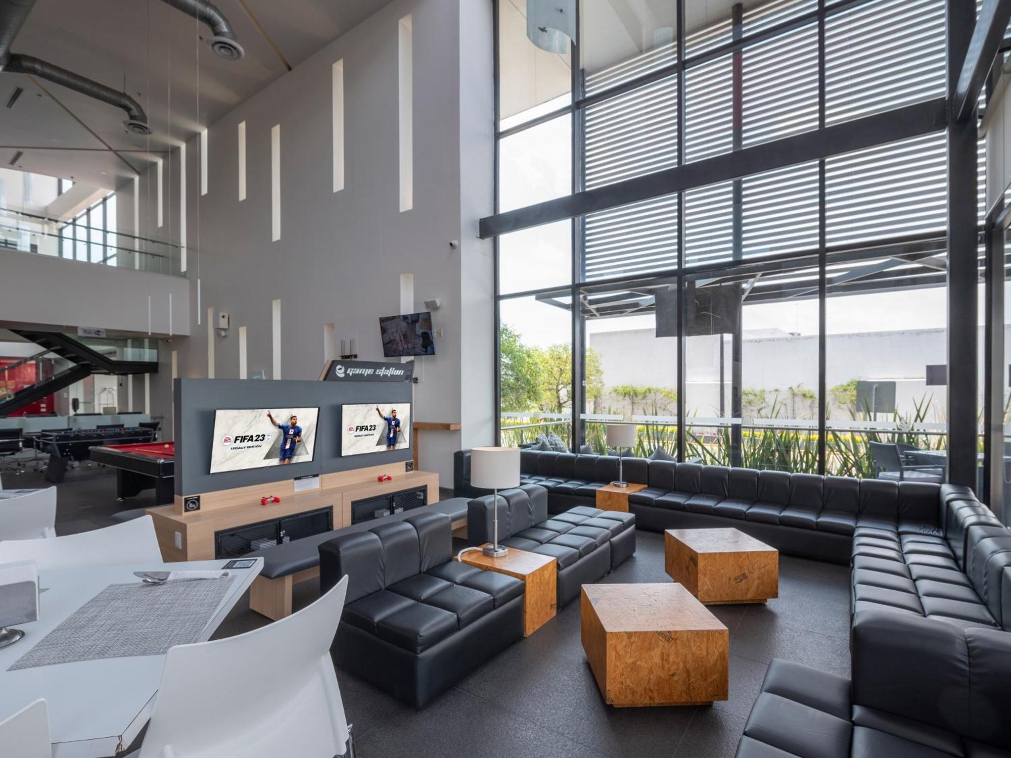 Hotel Ramada Encore By Wyndham Queretaro 4*