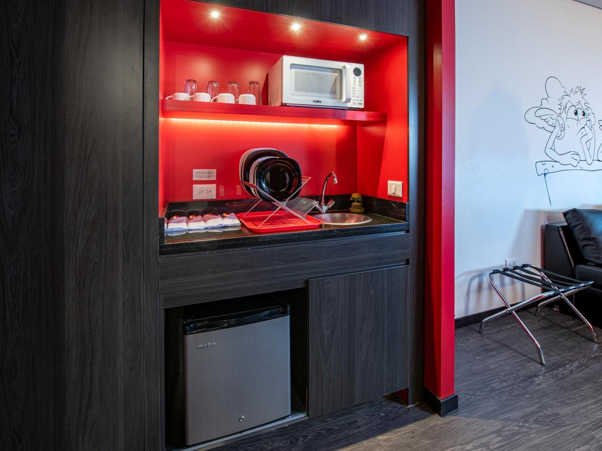 Ramada Encore By Wyndham Queretaro Hotel