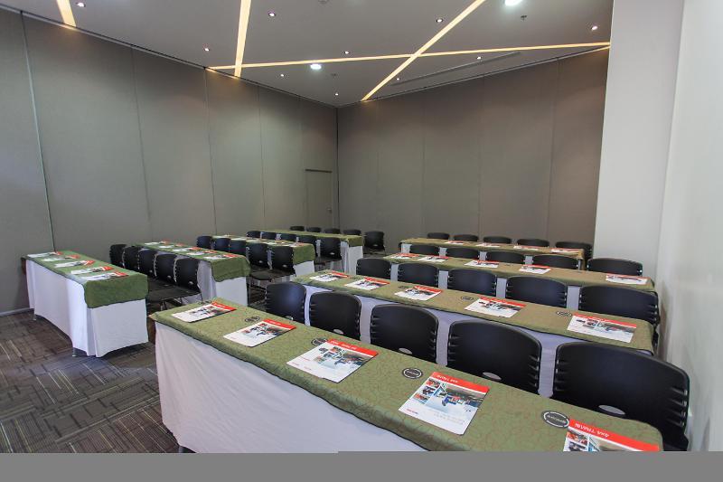 Ramada Encore By Wyndham Queretaro 4*