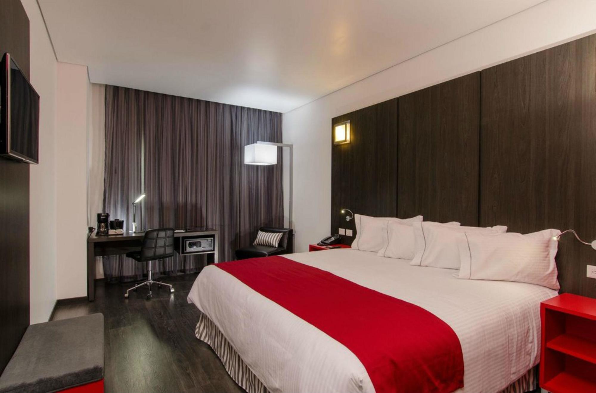 Ramada Encore By Wyndham Queretaro Hotel 4*